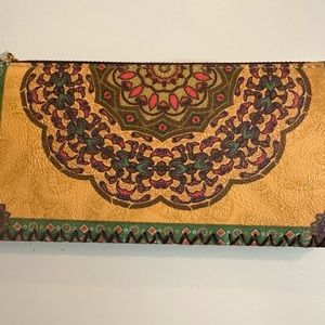 Ole! Floral Bohemian Mandela Design Wrist Wallet
